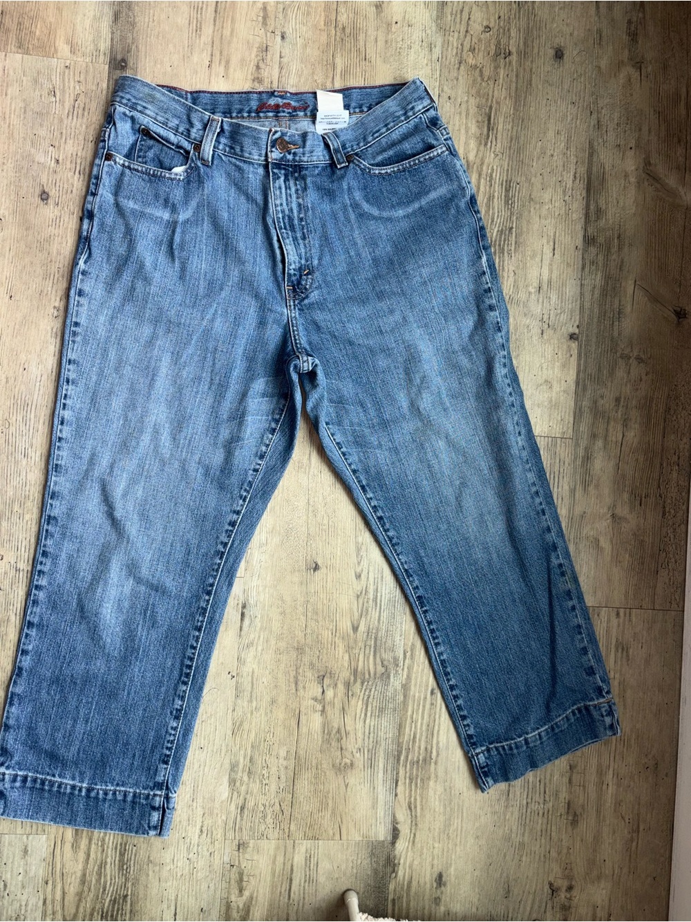 Relaxed Crop Denim Jeans in Light Blue by